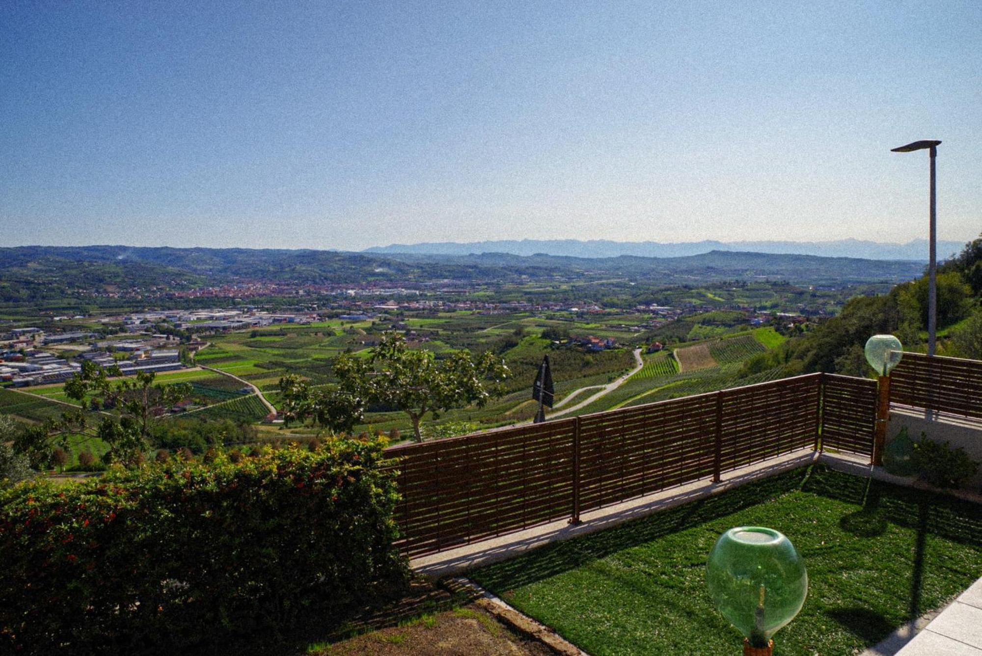 Vista Langhe - Cerratohouses Guarene Exterior photo